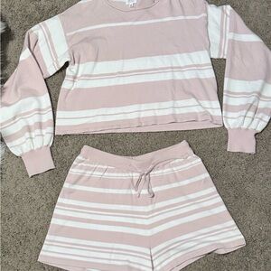 Le Lis Blush and Cream Striped Set